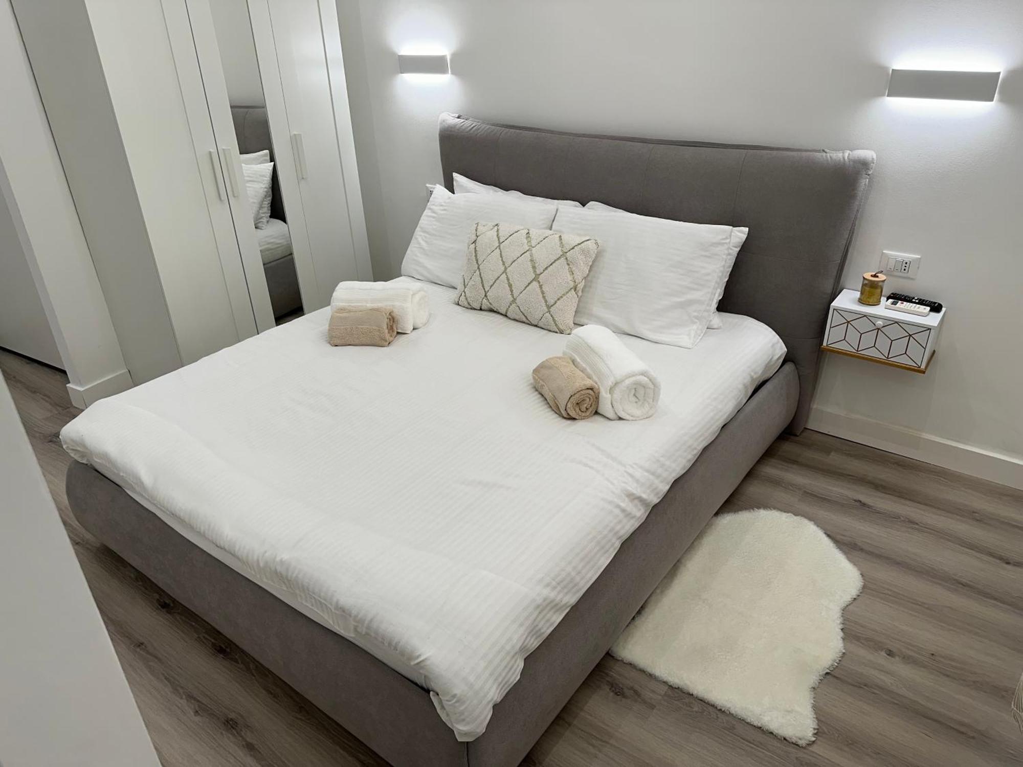 Elsa & Reseda Apartments Санремо Экстерьер фото
